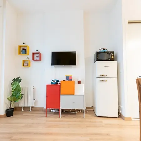 Apartment Retro Pop Angers